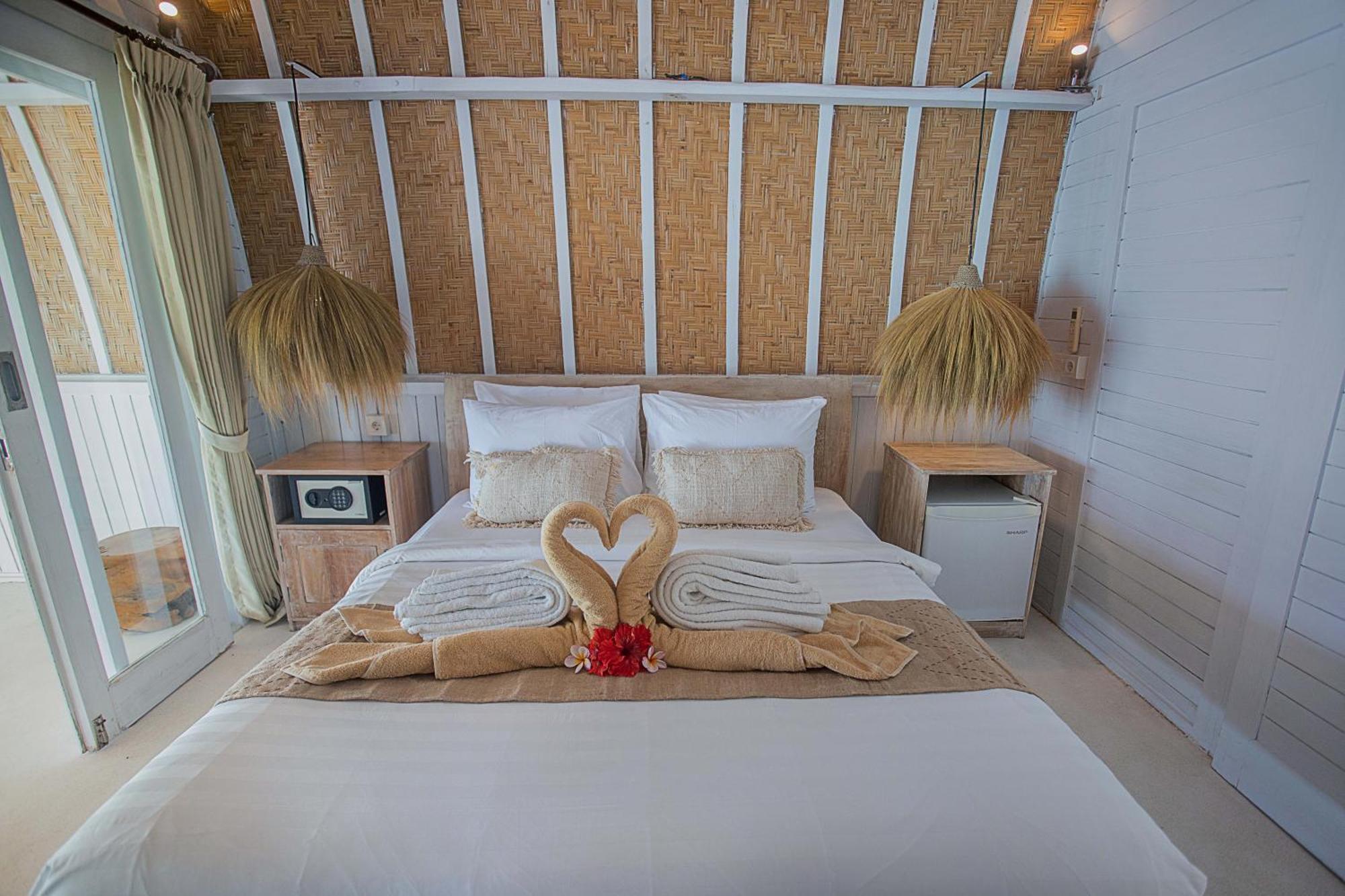 Aquavista Ceningan Hotel Lembongan Kültér fotó